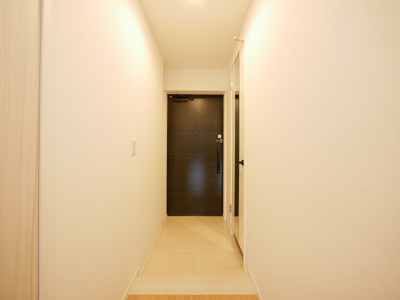 玄関　写真は別の部屋です。