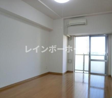その他部屋・スペース　落ち着いて過ごせるお部屋なので、寝室にいかがでしょうか