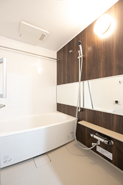バス・シャワールーム　※写真は同タイプ住戸です。