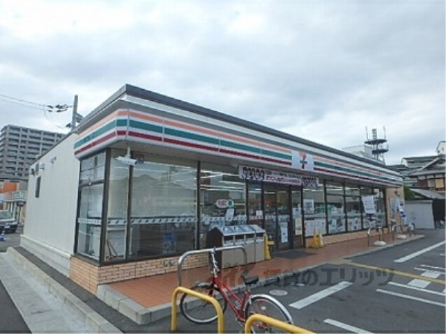 コンビニ　セブンイレブン野洲市役所前店（コンビニ）まで750m