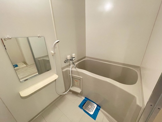 バス・シャワールーム　※別部屋の写真です