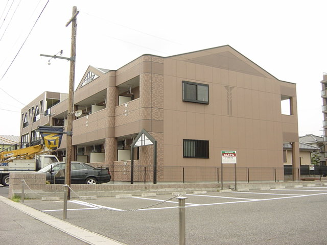 建物外観　外観写真（昼）
