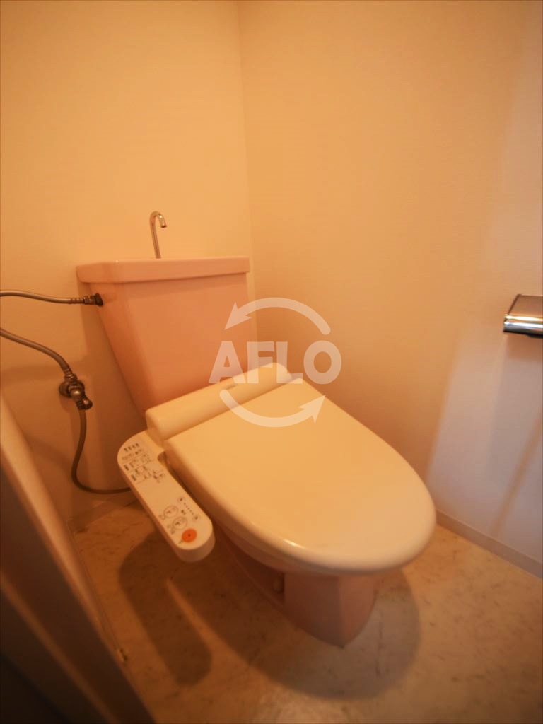 トイレ　Home Builder Ebisu　温水洗浄便座