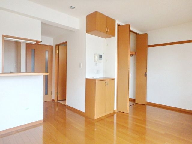 その他部屋・スペース　★収納多数有な居室★