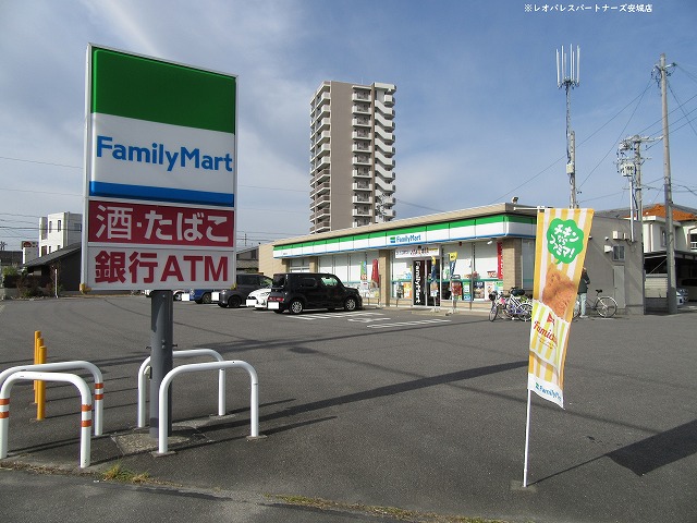 コンビニ　ファミリーマート安城宮前店（コンビニ）まで254m