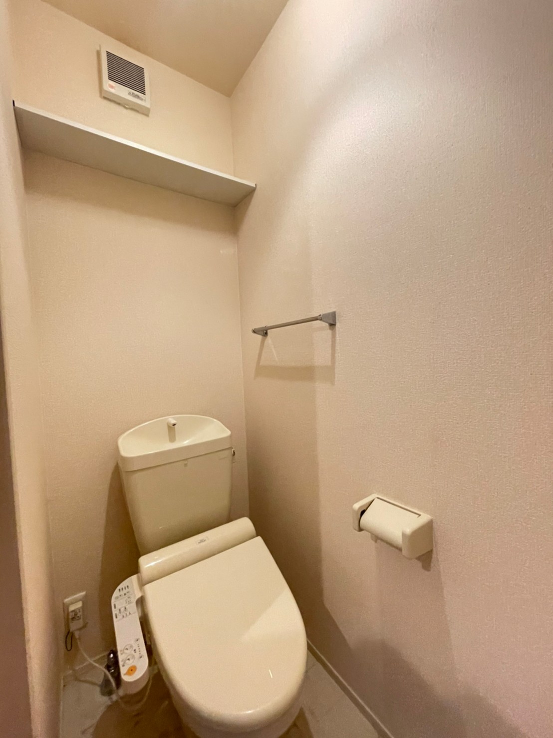 トイレ　同建物別号室