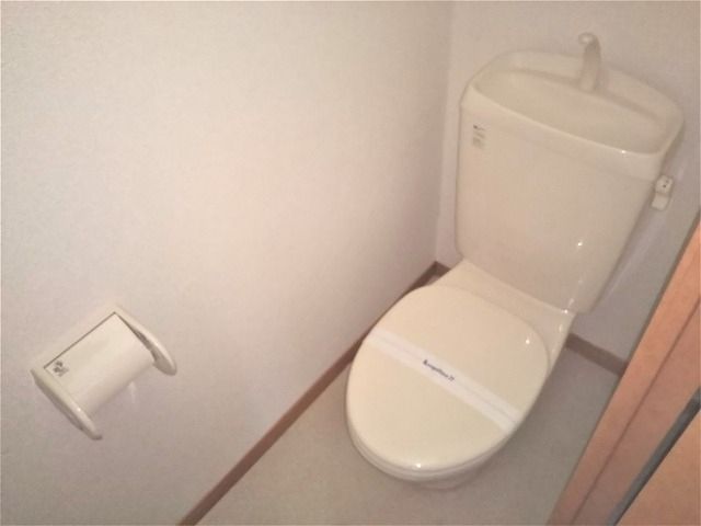 【船橋市二和東のアパートのトイレ】