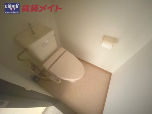 【伊勢市一之木のアパートのトイレ】