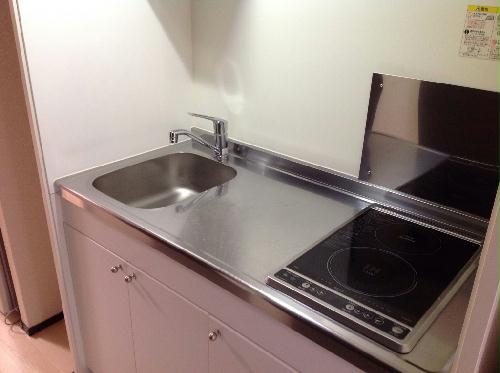 キッチン　設備・仕様は号室により異なる為、現況を優先致します。