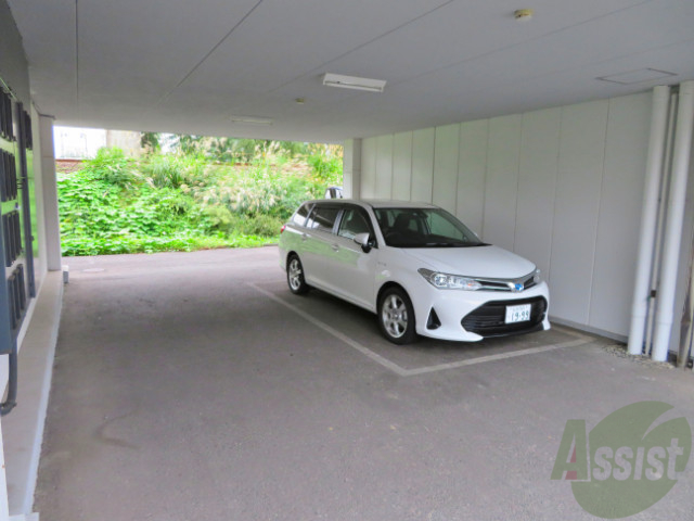 【仙台市宮城野区東仙台のマンションの駐車場】