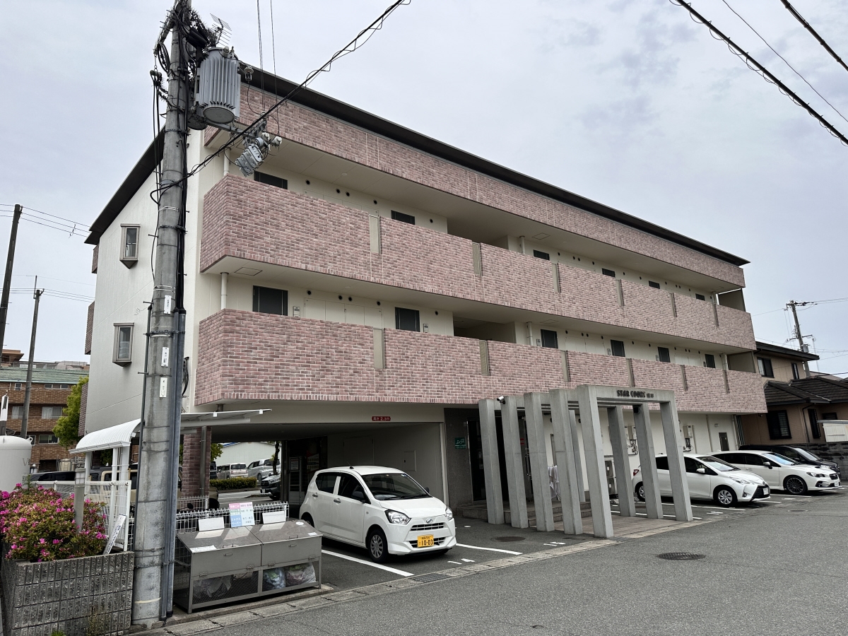 姫路市飯田のマンションの建物外観