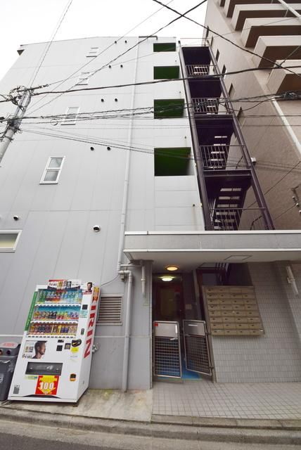 荒川区西尾久のマンションの建物外観