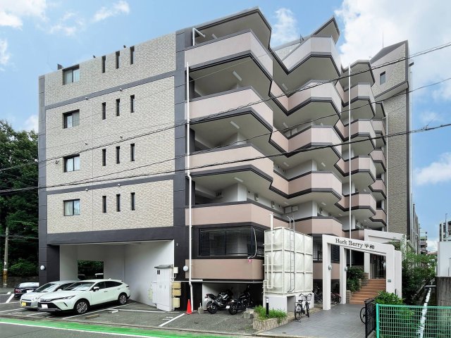 福岡市南区平和のマンションの建物外観