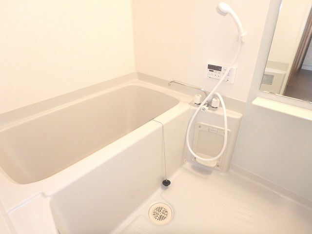 バス・シャワールーム　ゆったりバスルーム