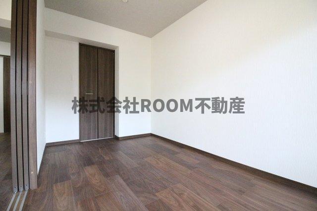 その他部屋・スペース　広くて明るい寝室