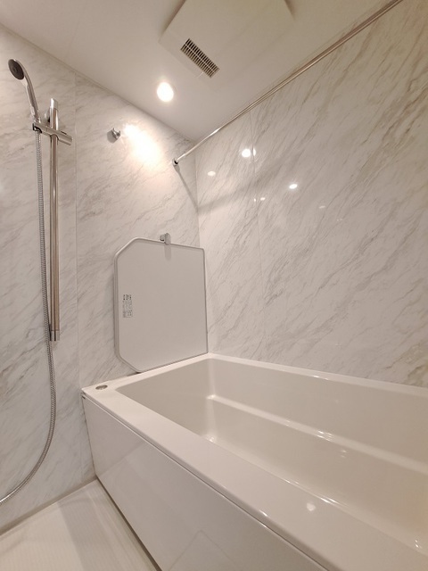 バス・シャワールーム　浴室換気乾燥機付き