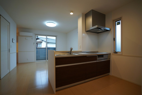 キッチン　同じ建物の別の部屋