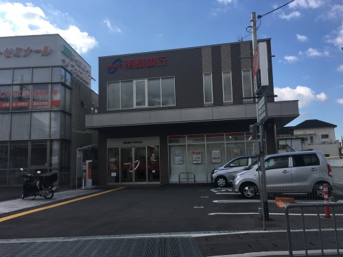 銀行　南都銀行 初芝支店（銀行）まで218m