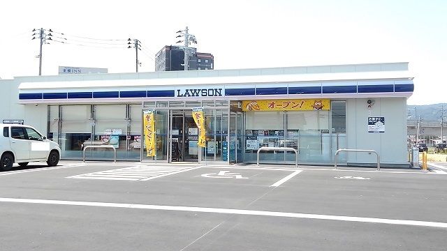 コンビニ　ローソン上越妙高駅前店（コンビニ）まで550m