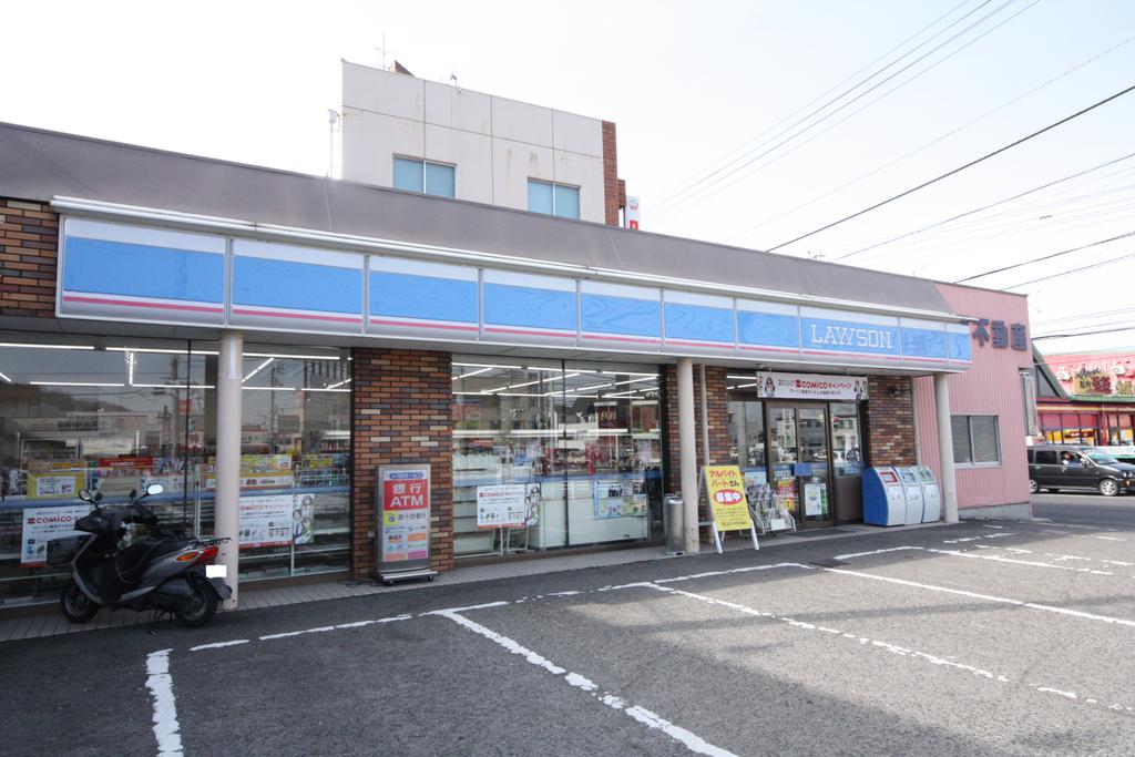 コンビニ　ローソン郷東神社前店（コンビニ）まで719m