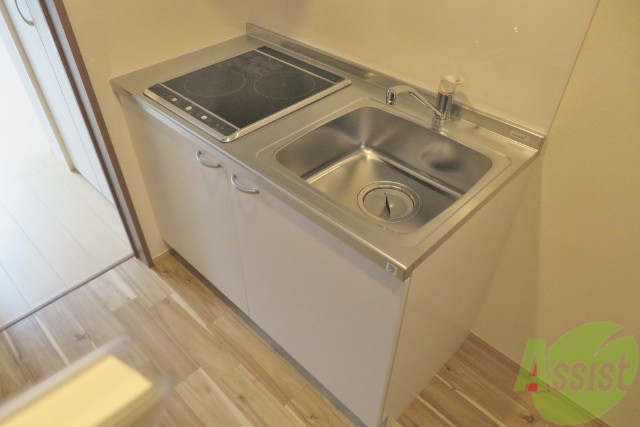 キッチン　キッチンは２口なので、広々していますよ。