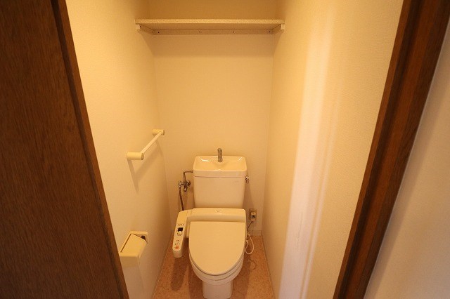 トイレ　※別号室の写真使用中