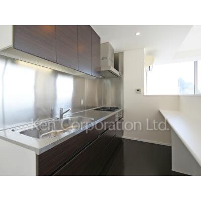 キッチン　同タイプ19階のお部屋を撮影。仕様が異なることがあります。