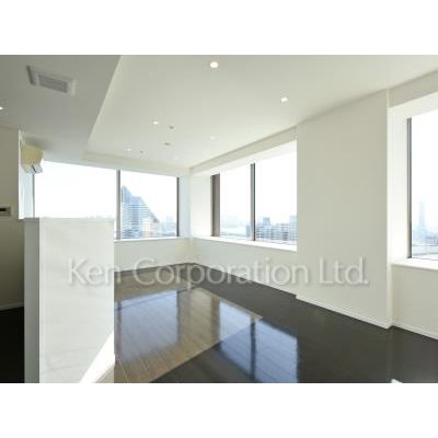 居室・リビング　同タイプ19階のお部屋を撮影。仕様が異なることがあります。