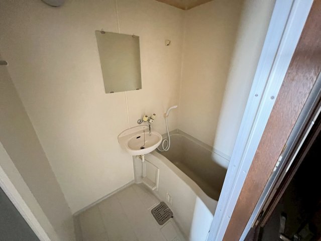 バス・シャワールーム　日々の疲れを癒すお風呂付です