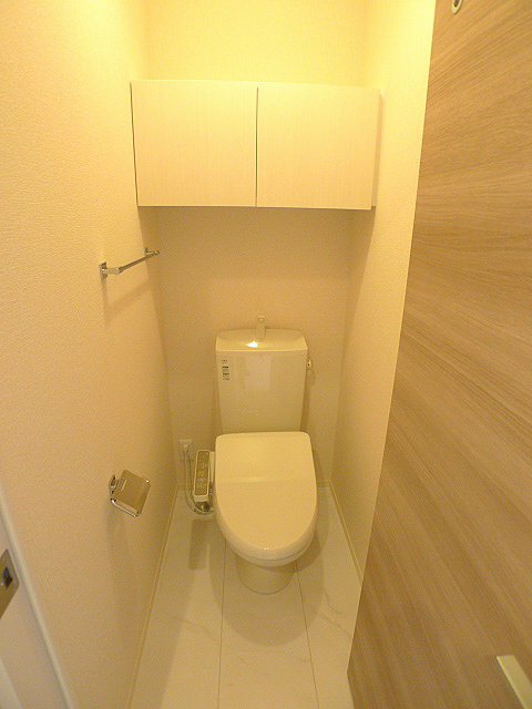 トイレ　温水洗浄便座