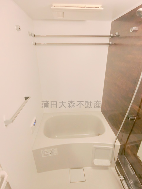 バス・シャワールーム　追焚+浴室暖房乾燥機付きのバスルーム　お風呂