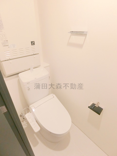 トイレ　温水洗浄便座付きのトイレ