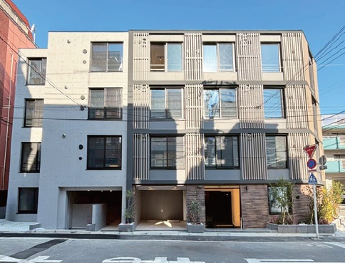 建物外観　2025年12築　RC鉄筋コンクリート造地上4階建て総戸数2