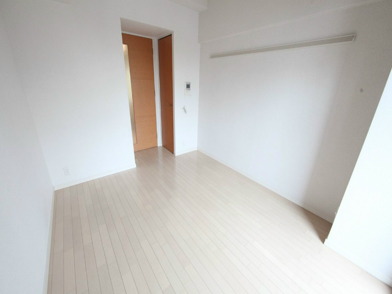 居室・リビング　洋室6.2帖　クローゼット（収納充実してます）