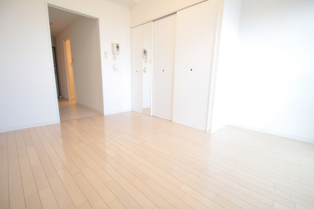 居室・リビング　※別室の写真です