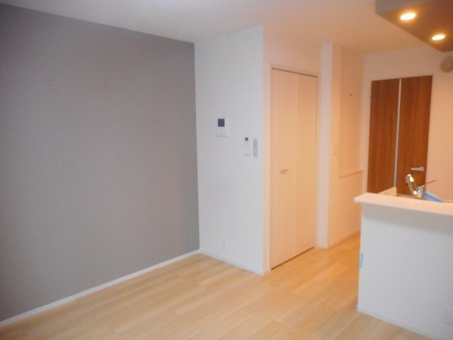 居室・リビング　１０帖の洋室