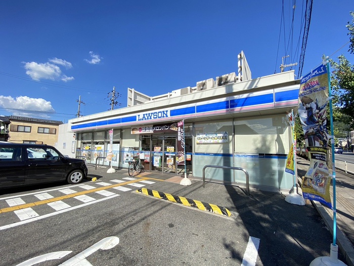 コンビニ　ローソン（コンビニ）まで350m