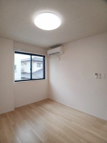 その他部屋・スペース　明るい色調の室内です