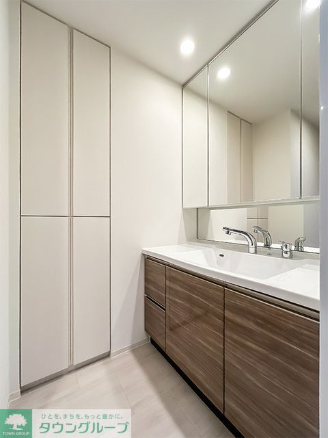 洗面設備　※写真は同タイプ住戸です。