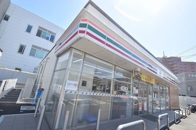 コンビニ　セブンイレブン　広島西原2丁目店（コンビニ）まで200m
