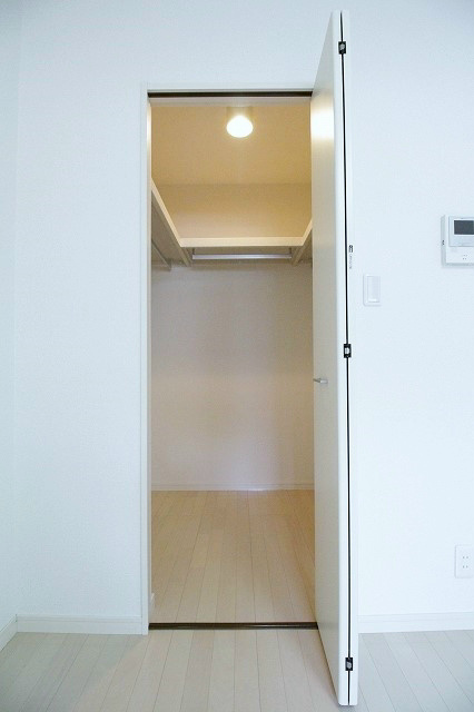 収納　ウォークインクローゼット