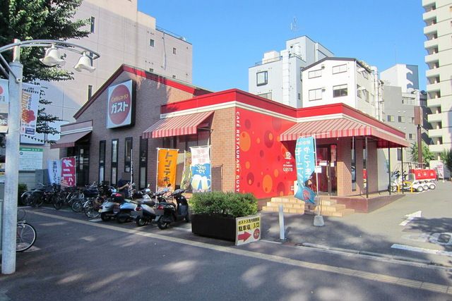 飲食店　ガスト入間市駅前店（飲食店）まで1140m
