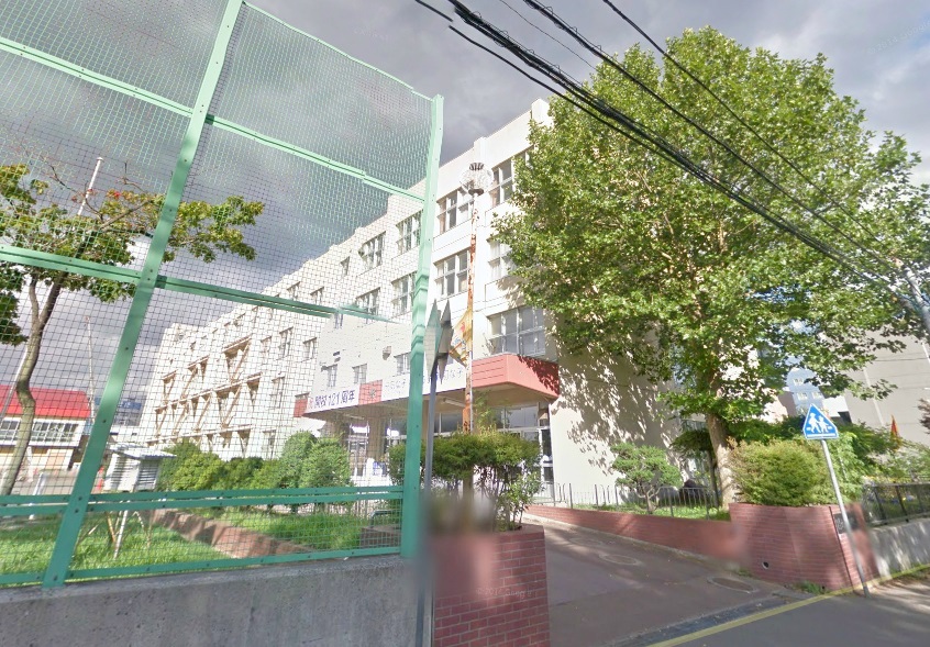 小学校　札幌市立大谷地小学校（小学校）まで157m