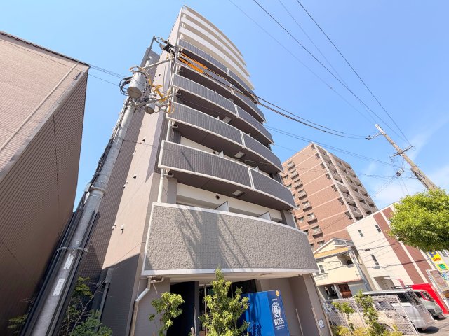建物外観　存在感のある外観は落ちついた色合いで、堂々としていますね。