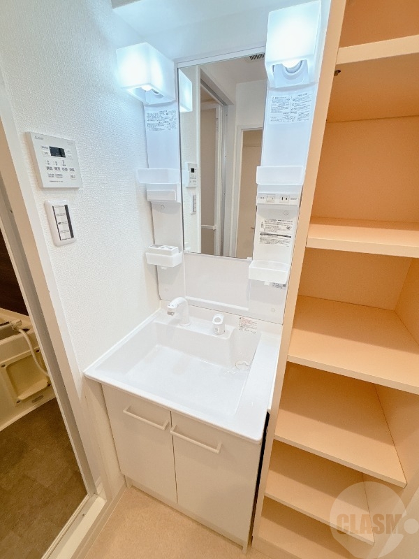 洗面設備　別部屋の参考写真
