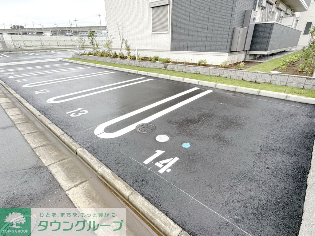 駐車場　駐車場
