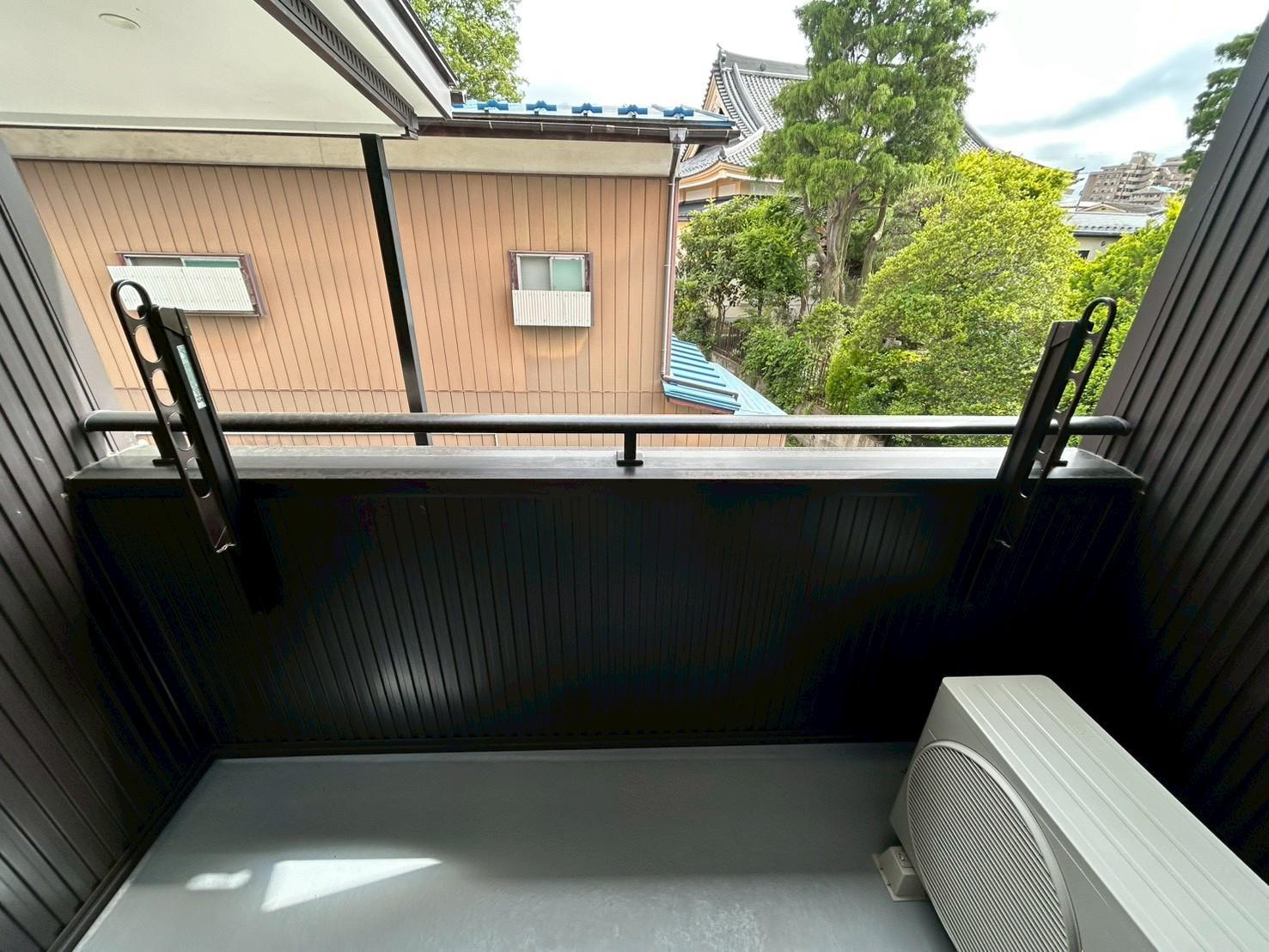 バルコニー　洗濯物を干せるベランダです