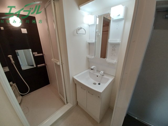 洗面設備　同物件別部屋参考写真です。