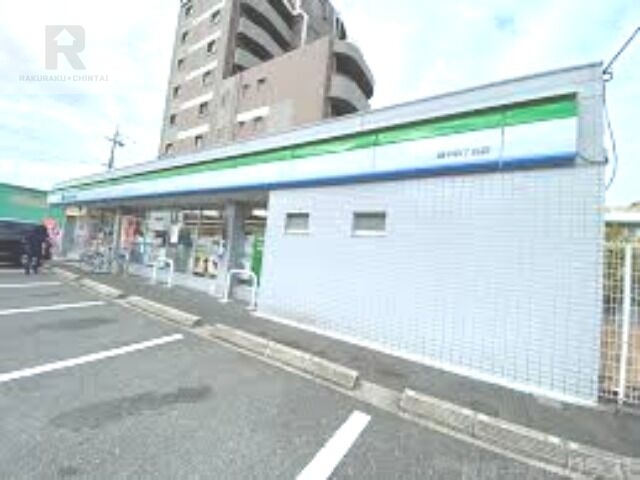 コンビニ　ファミリーマート巽中四丁目店（コンビニ）まで250m