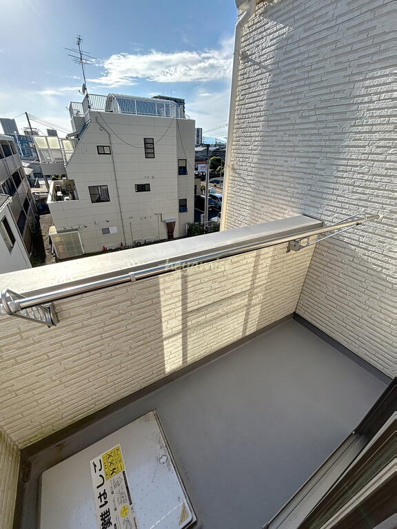 バルコニー　写真は間取りの異なる別号室